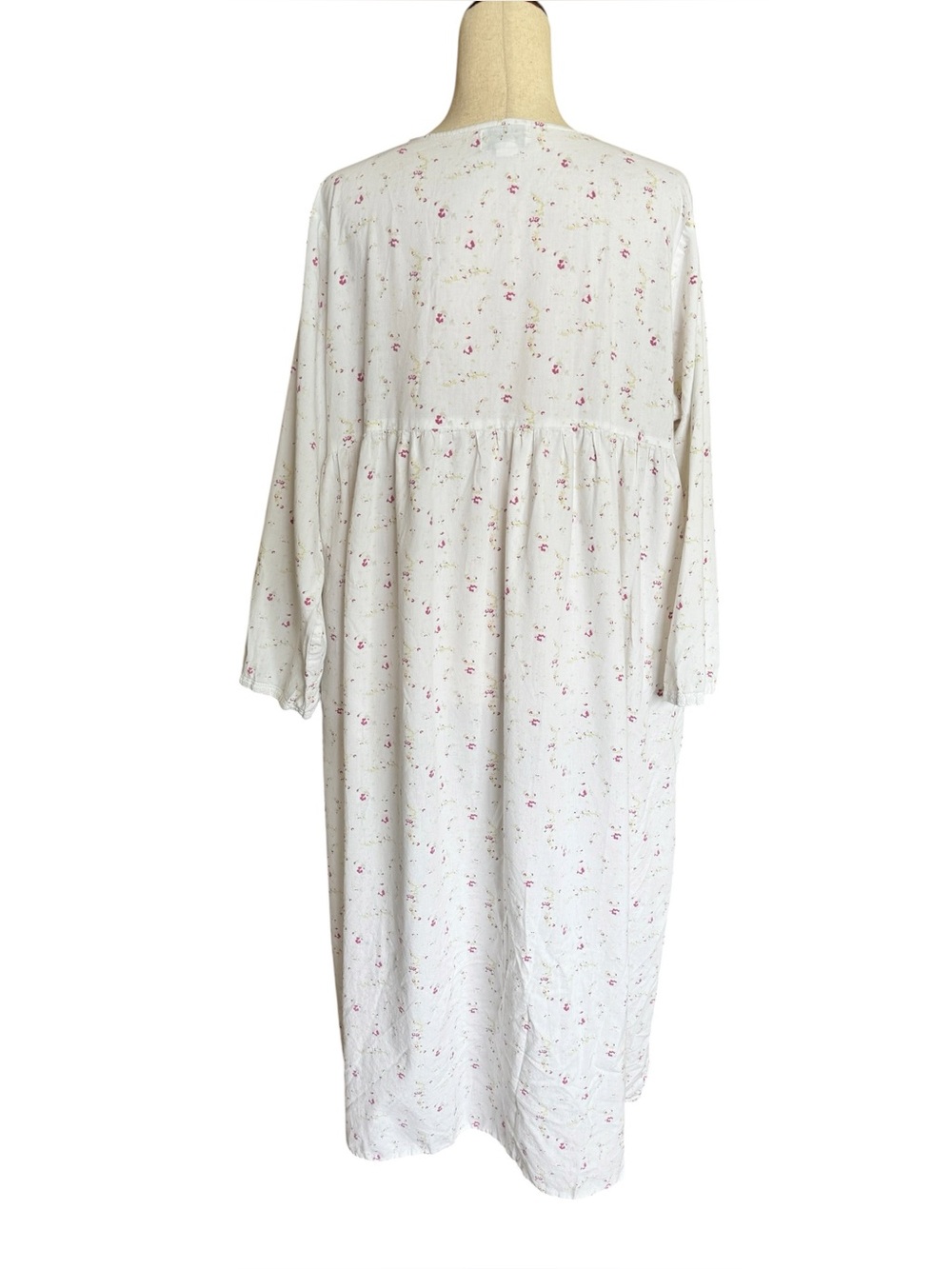 Vintage White Cotton Nightgown with Pink Floral Print - Picture 2 of 4